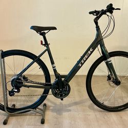Gorgeous Trek Verve 2 Disc Gen 5 | LIKE NEW  |  1 Owner  | Ready to Roll