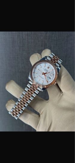 Rolex 126331 Motif Dial Rose Gold 2023