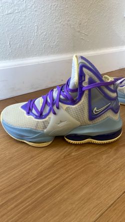 LeBron 19 GS “Easter” Hardly Used (4.5 Y)