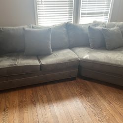 2 Piece Extra Comfy Sectional For Sale ! $ 350 OBO