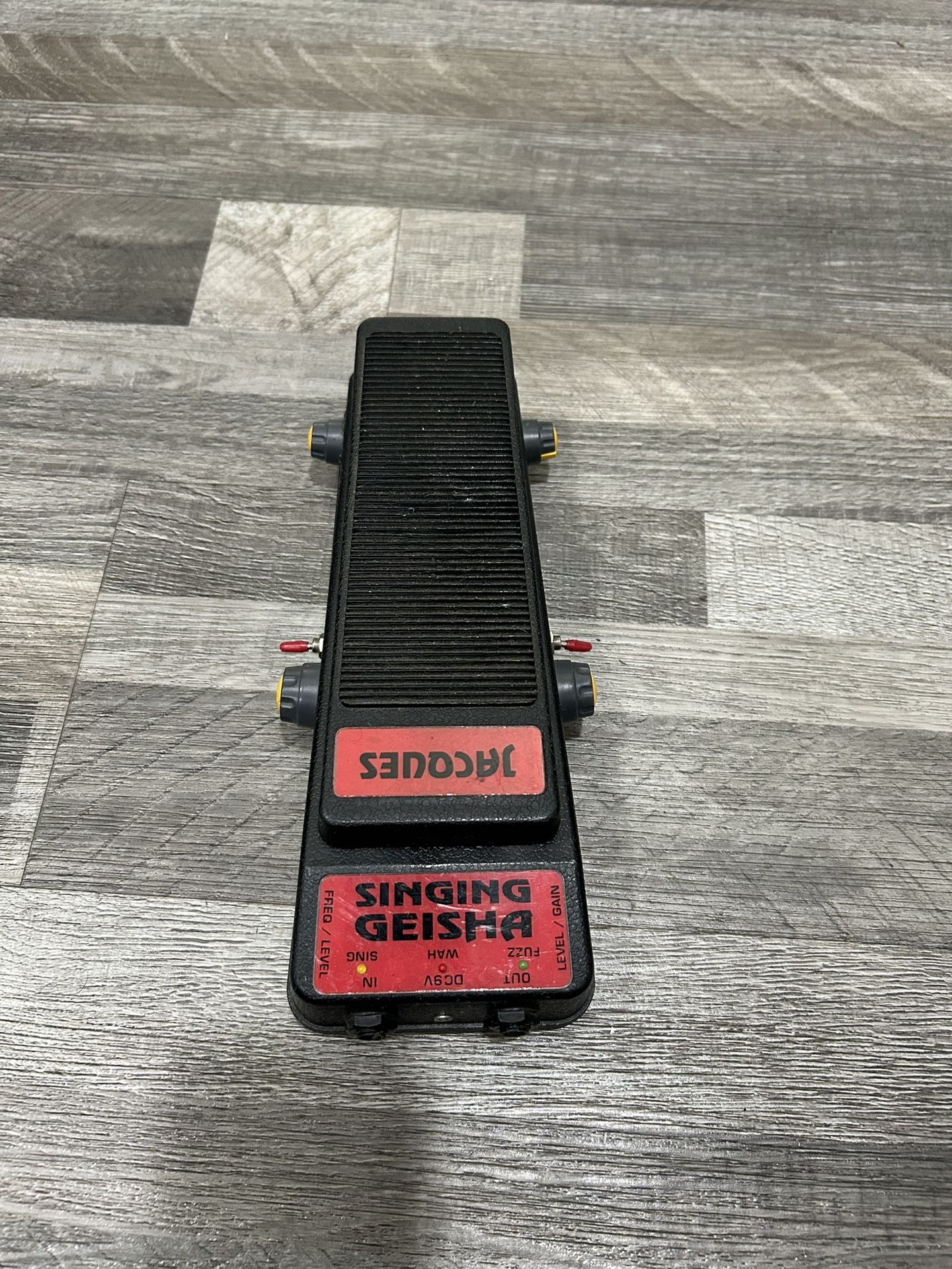Jacques Singing Geisha / Wah- Wah Pedal
