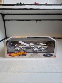 Hotwheels 4 car set