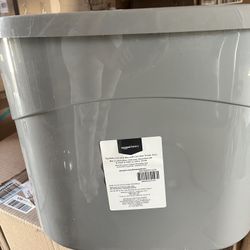 Amazon Basics Cat Litter Box 