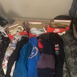 Bundle Sweaters & Sneakers