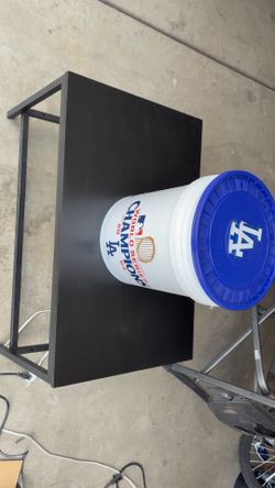 Dodgers Bucket
