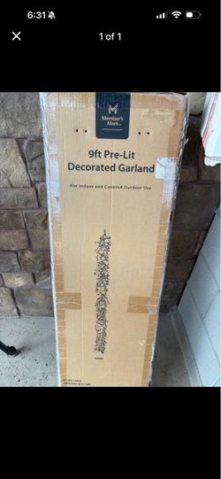 Lighted Christmas garland