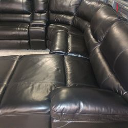 SECTIONAL GENUINE LEATHER RECLINER ELECTRIC BLACK COLOR.. DELIVERY SERVICE AVAILABLE 💥🚚💥