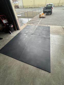 Brand New 6x4ft Gym Mats 