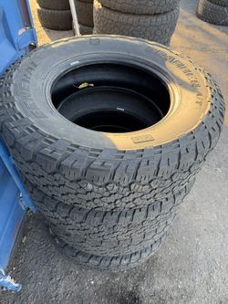Used Set Of General Tires Size 275/70/18