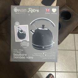 Swan Retro Tea Kettle 