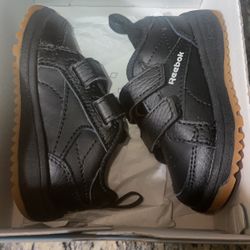 Size 4 Toddler Weeboks Reeboks 