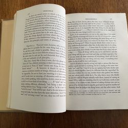 📘 Vintage 1943 Aristotle: On Man in the Universe – Walter J. Black