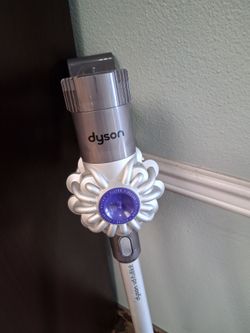Dyson VMax
