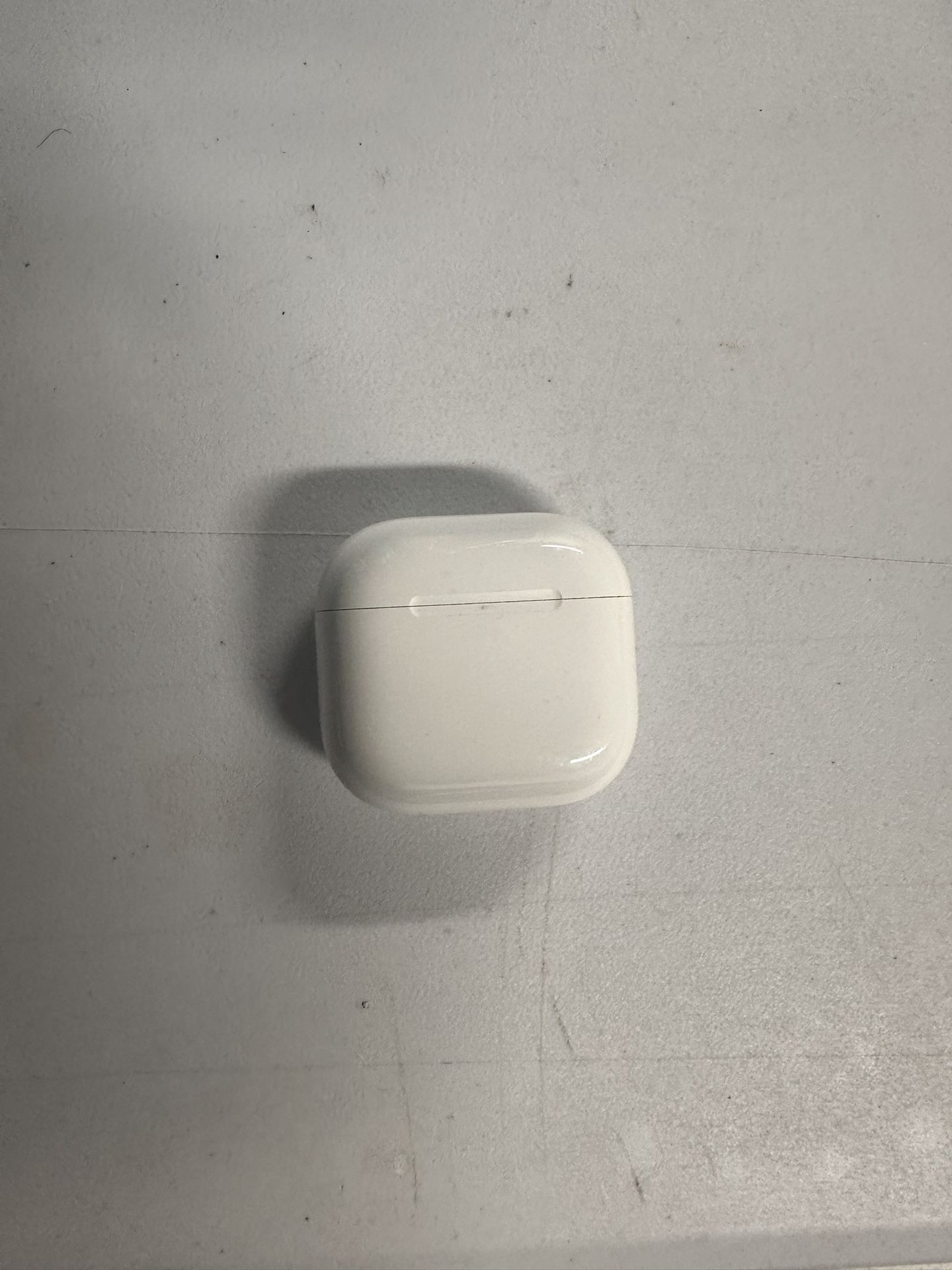 AirPods 4 Used Once (Don’t like the way they fit) 