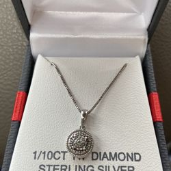 New  1/10 Ct Tw  diamond &Sterling silver necklace