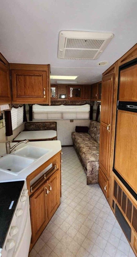 2003 Arctic Fox 5th Wheel Rv