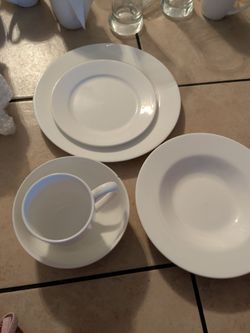 Food net work dishware