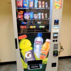 Snack and Drink Vending Machine With Card Reader