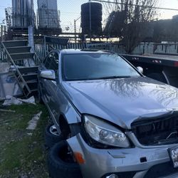 2009 Mercedes Benz C350 Part Out 