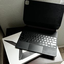 iPad Pro 12.9 Magic Keyboard 