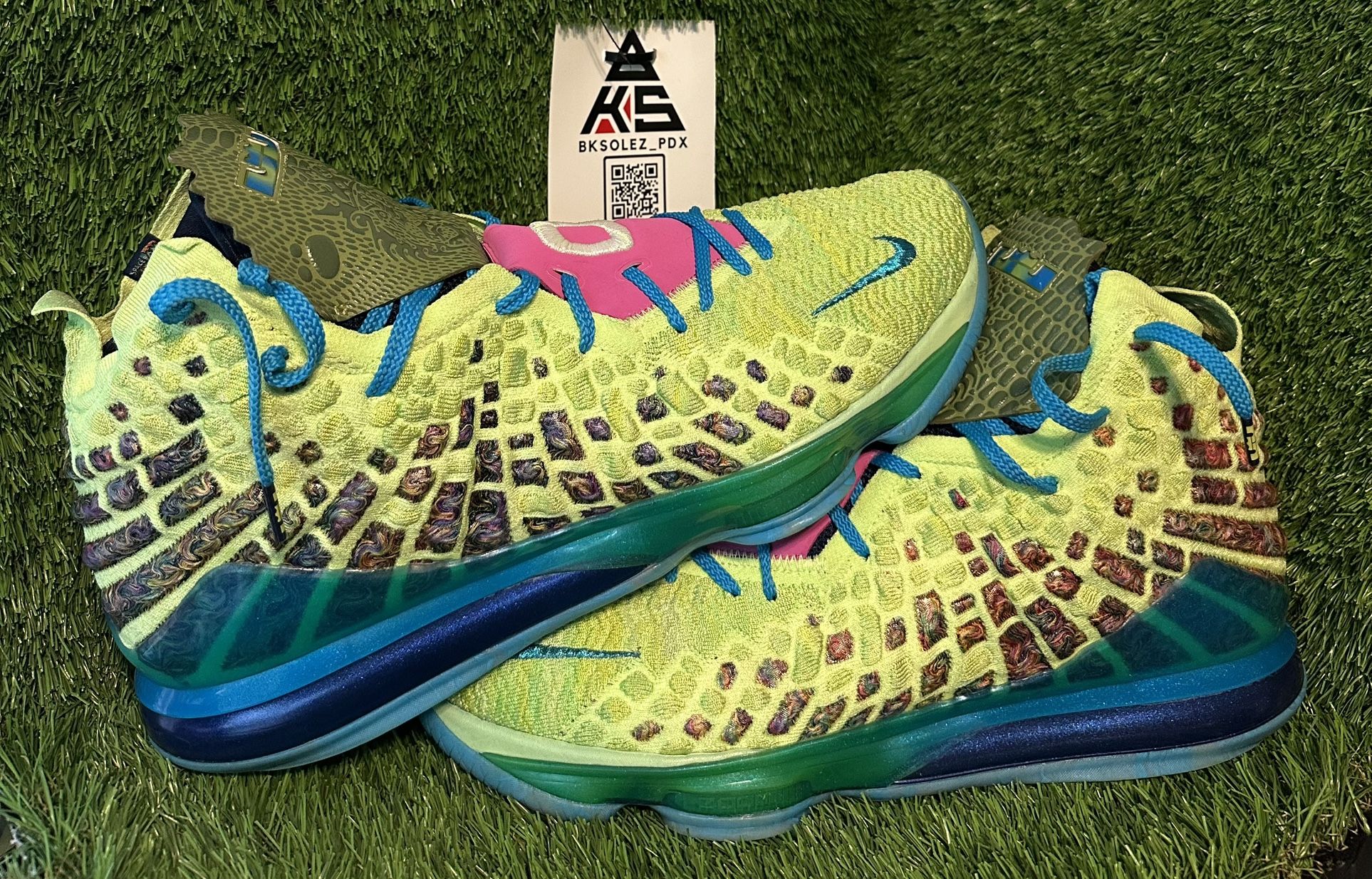 Nike LeBron 17 Size 17