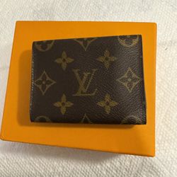 Luis Vuitton Card Holder Authentic 