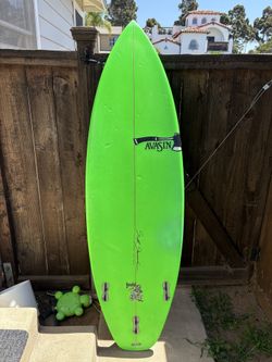 Surfboard 5’10 (Shortboard)