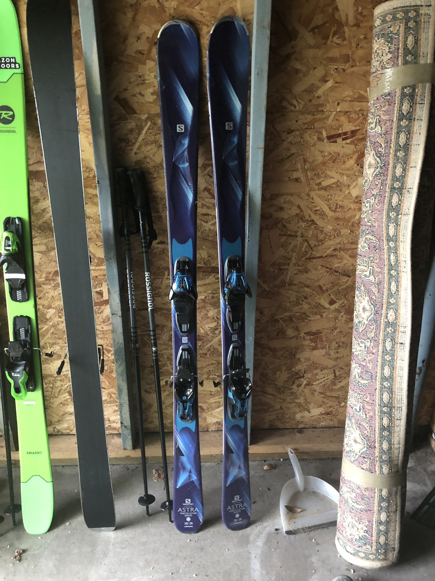 Salomon Astra Skis 161cm with E Lithium Bindings