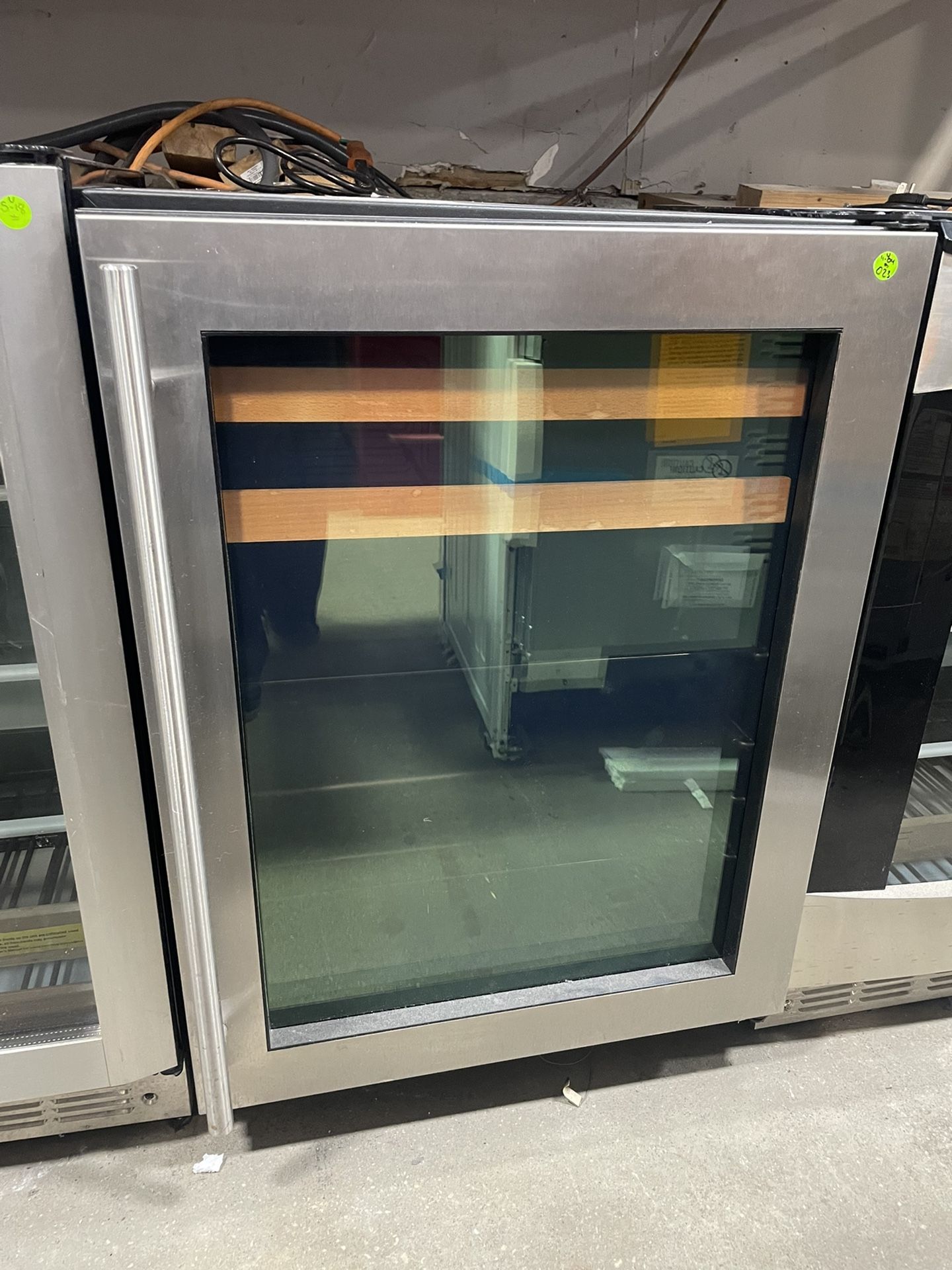 Uline 24 Inch Wide Beverage And Wine Fridge