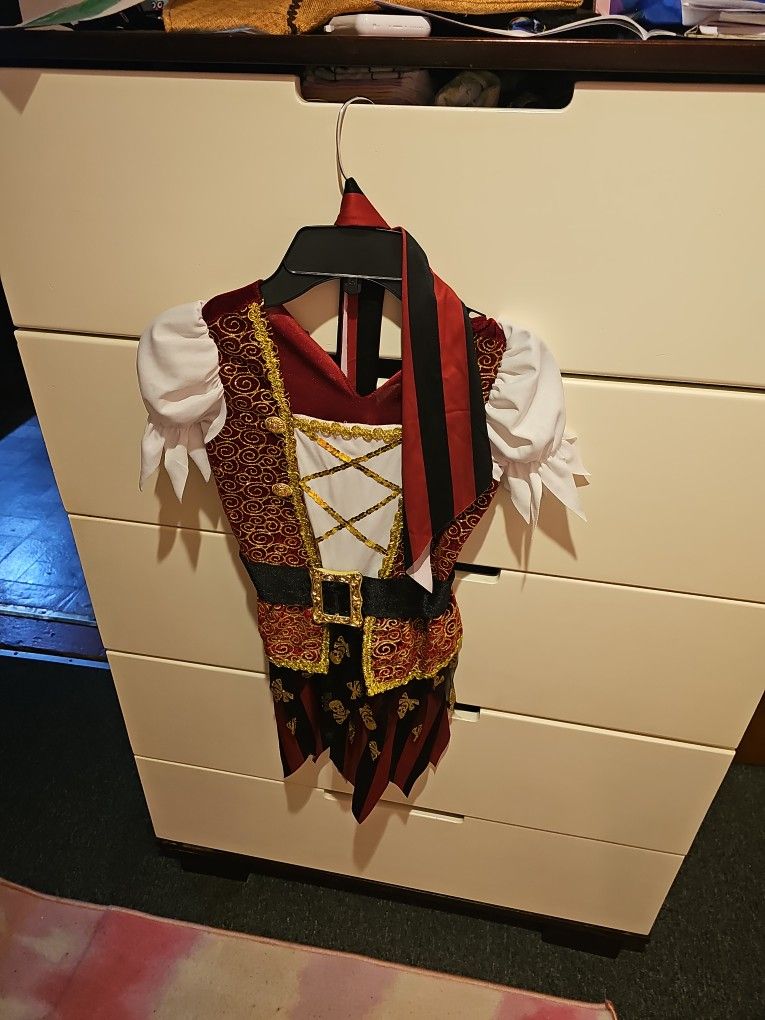 girls pirate Halloween costume