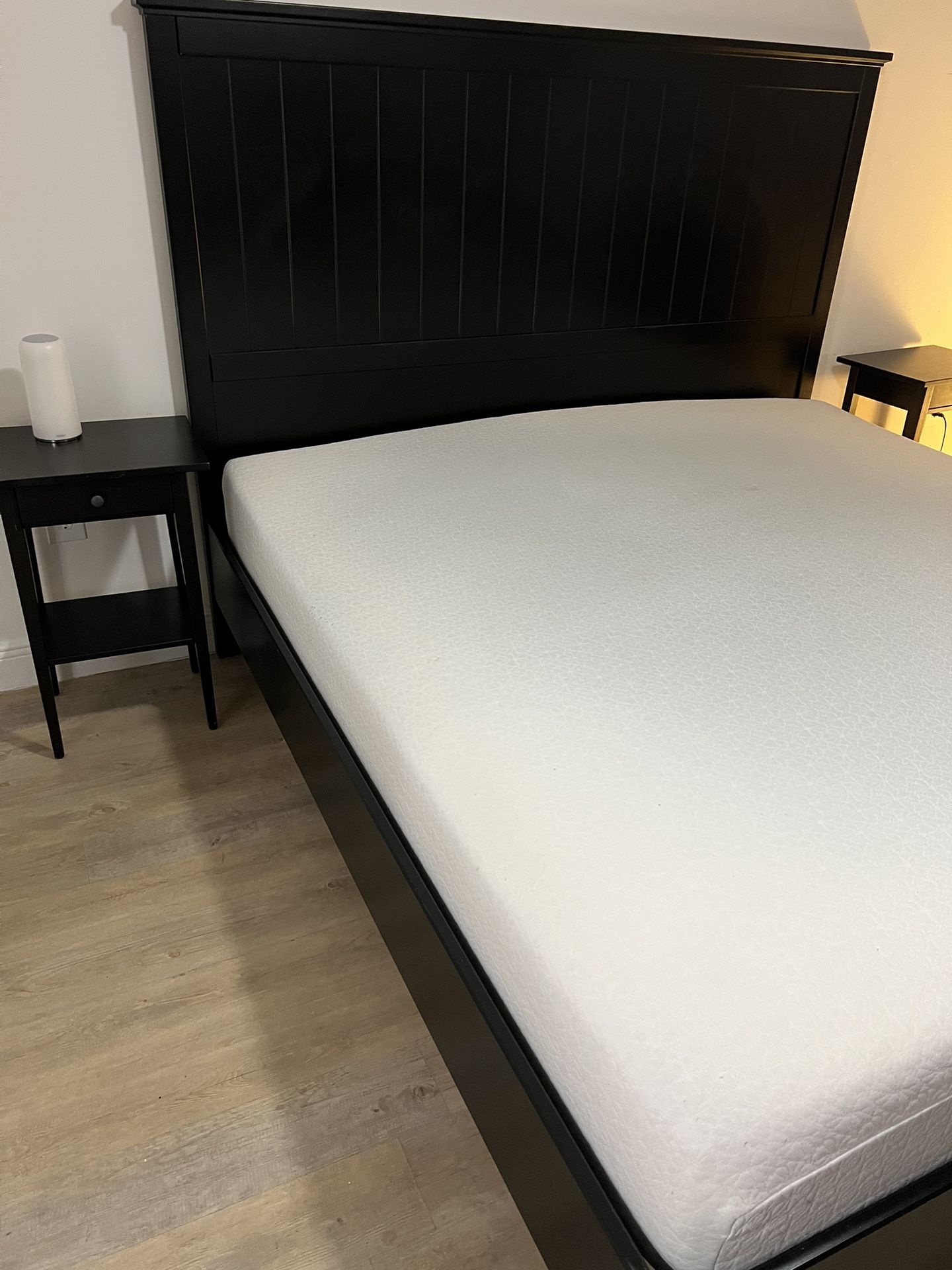 King Size Bed Frame With Two Night Stands 