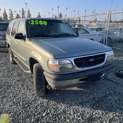 1998 Ford Explorer