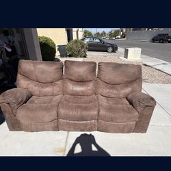 Sofa With Dual Recliners 