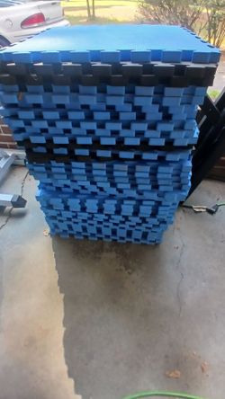 35 2x2 interlocking excersice mats