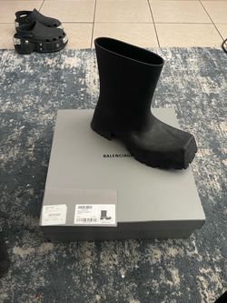 balenciaga trooper boots