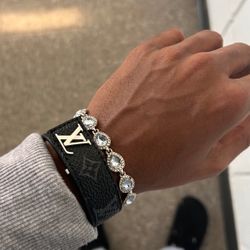 Black Lv Bracelet ( Adjustable )