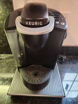 Keurig Classic Single Serve Coffee Maker & K-Cup Drawer Storage (30 Pod Capacity)