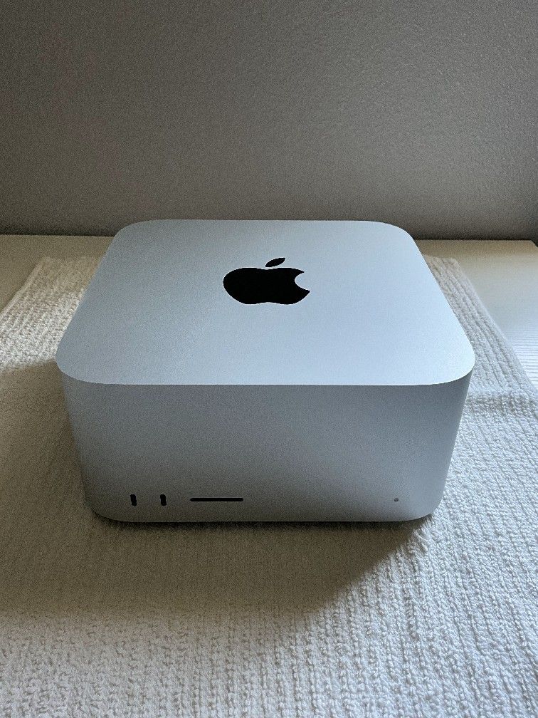 Mac Studio M2 Ultra – 128 GB RAM / 2 TB SSD – Like New 