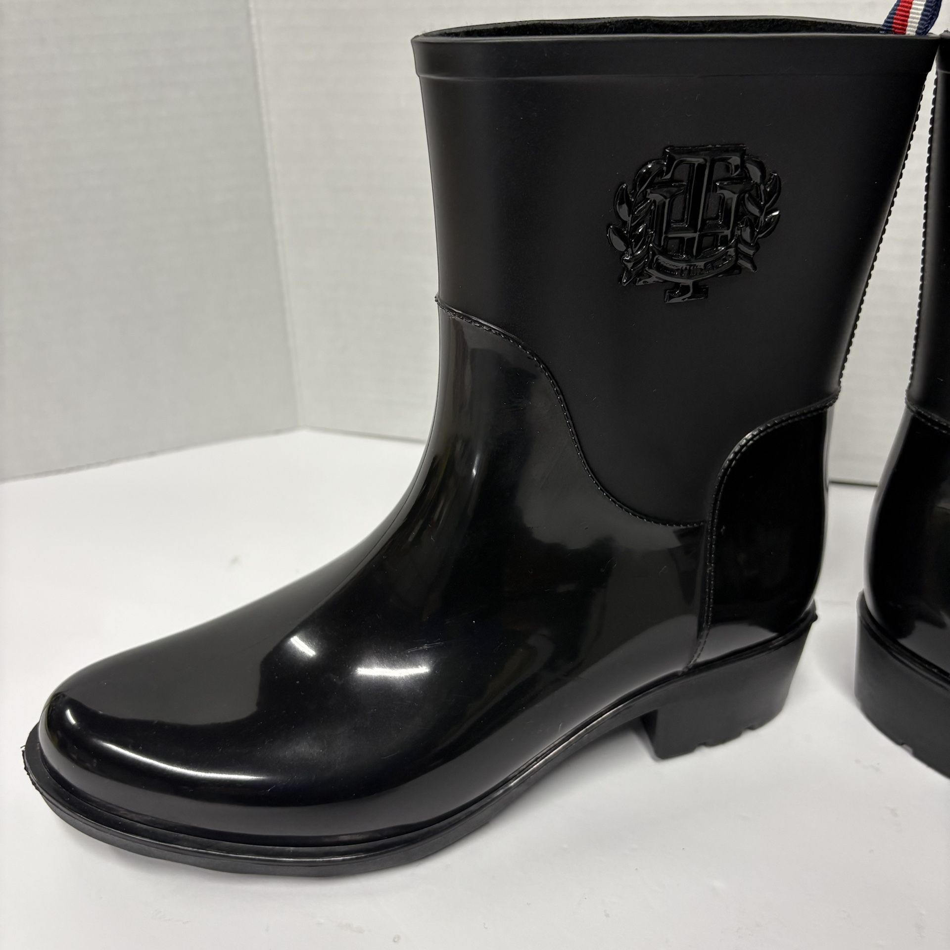 Tommy Hilfiger Women's Kraig Boot size 6