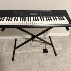Casio CTK 3000, 61 key portable keyboard w/ stand, in excellent condition