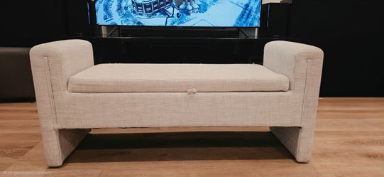 Tahari Storage Ottoman /bench