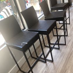 Set Of 4 Bar Stools 