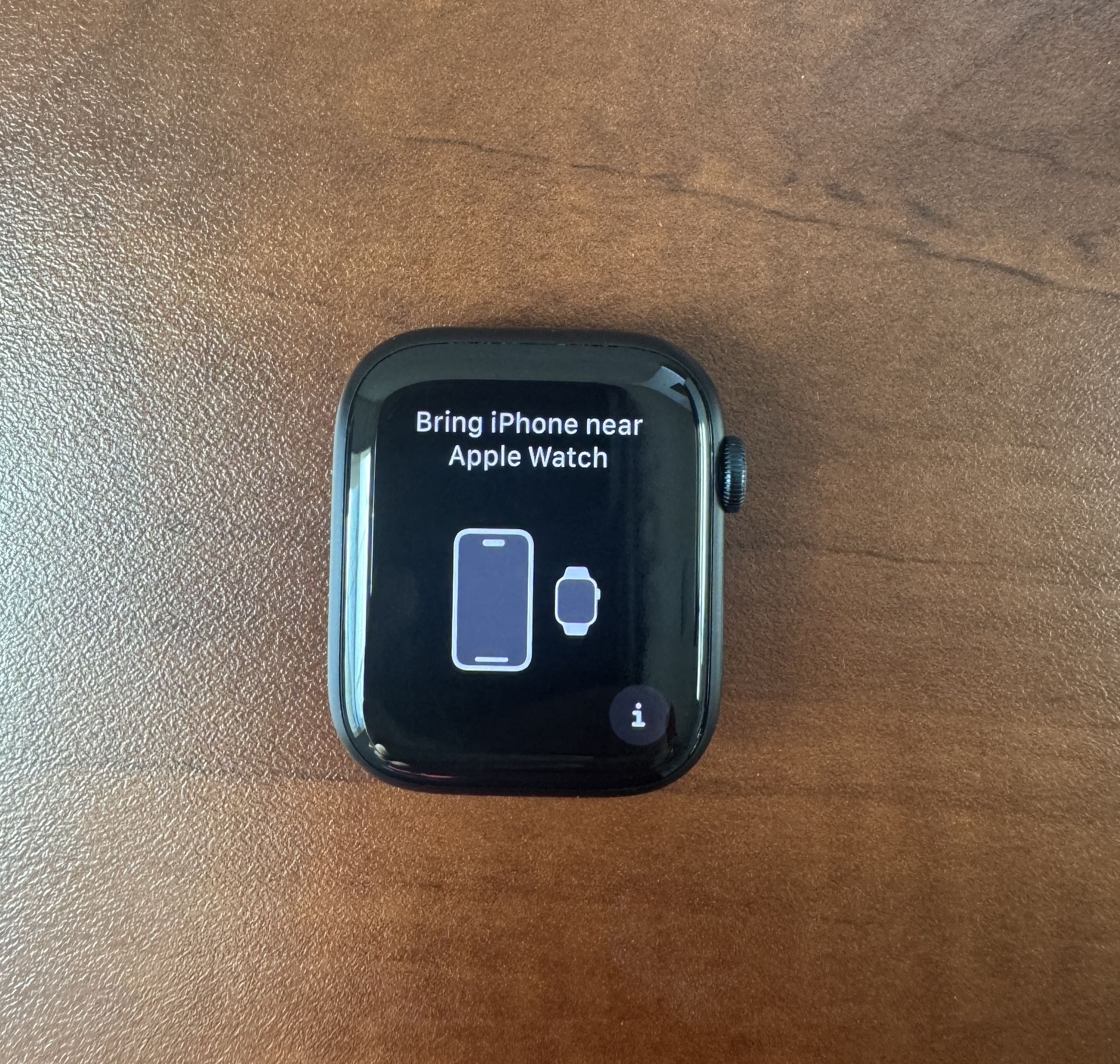 Apple Watch Series 8 ( 45mm, GPS, Aluminum ) – Excellent Condition