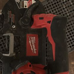 Milwaukee Bandsaw