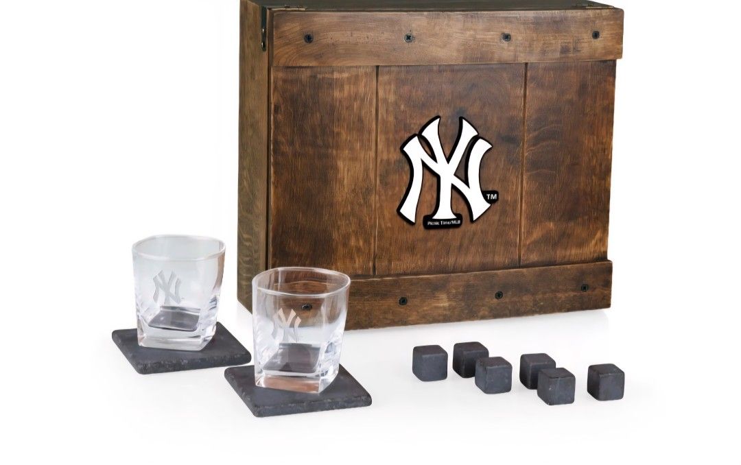 New Yankees Whiskey Cup Set W Coasters Rock Dice Ice  Tongs