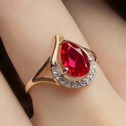 Lovely Vintage Style Red Teardrop Gold Tone Ring