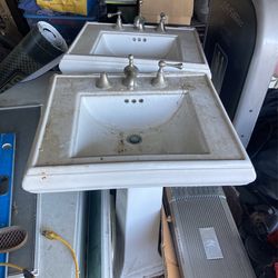 Two Working Sinks 