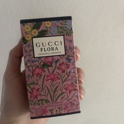 Gucci Flora 