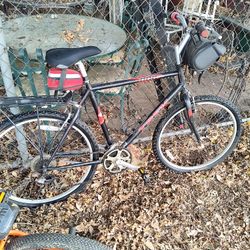 Trek. Mountain. Bike. 800. Sport 95$