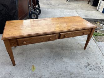 Coffee Table / Mini Table 